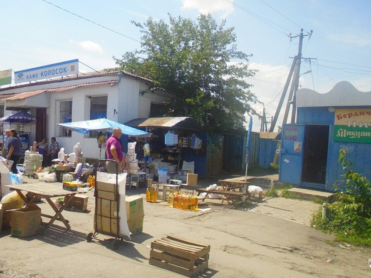 Polední tržiště v obci Nemiriv