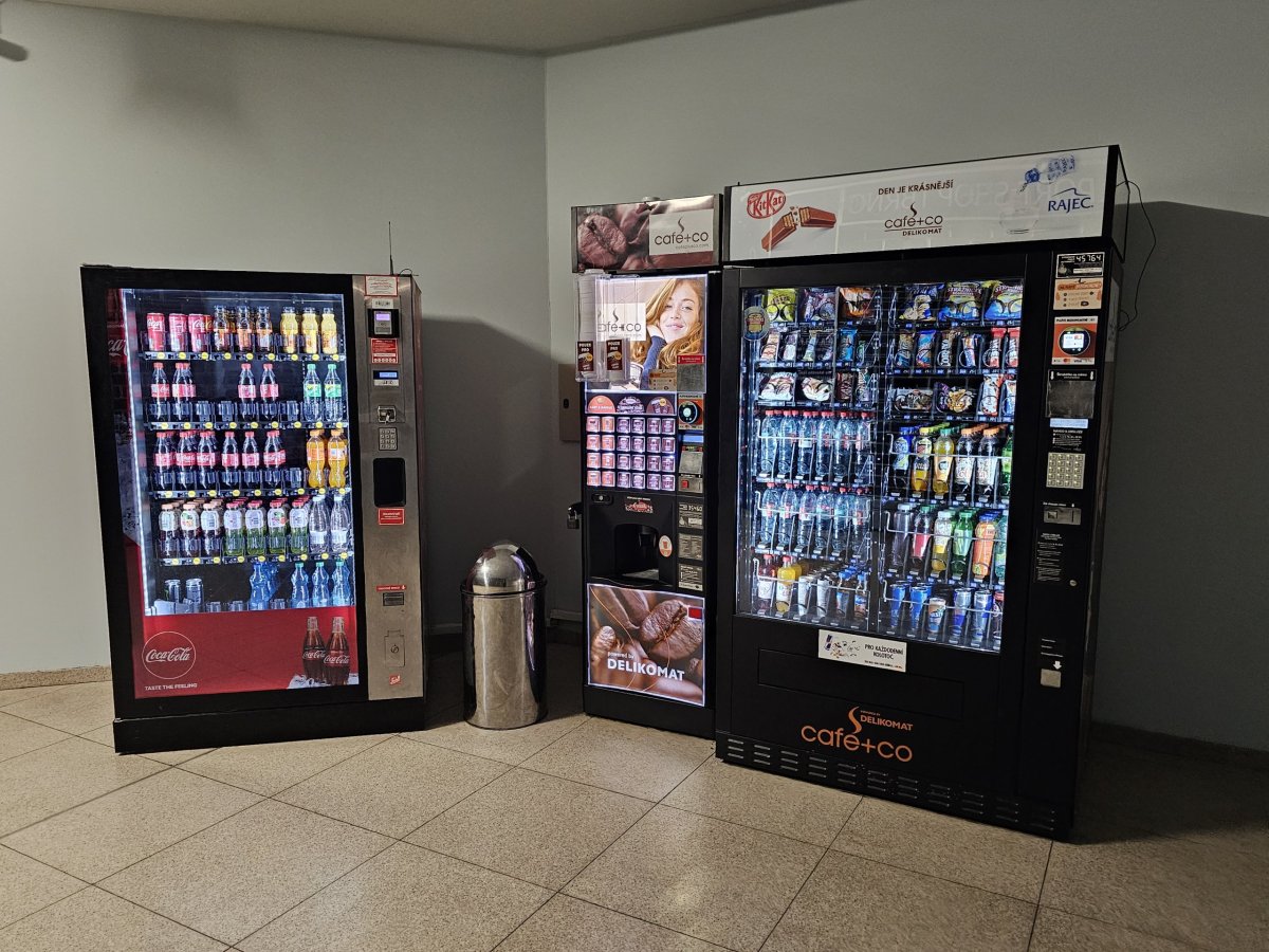 Prodejní automaty na letišti Brno