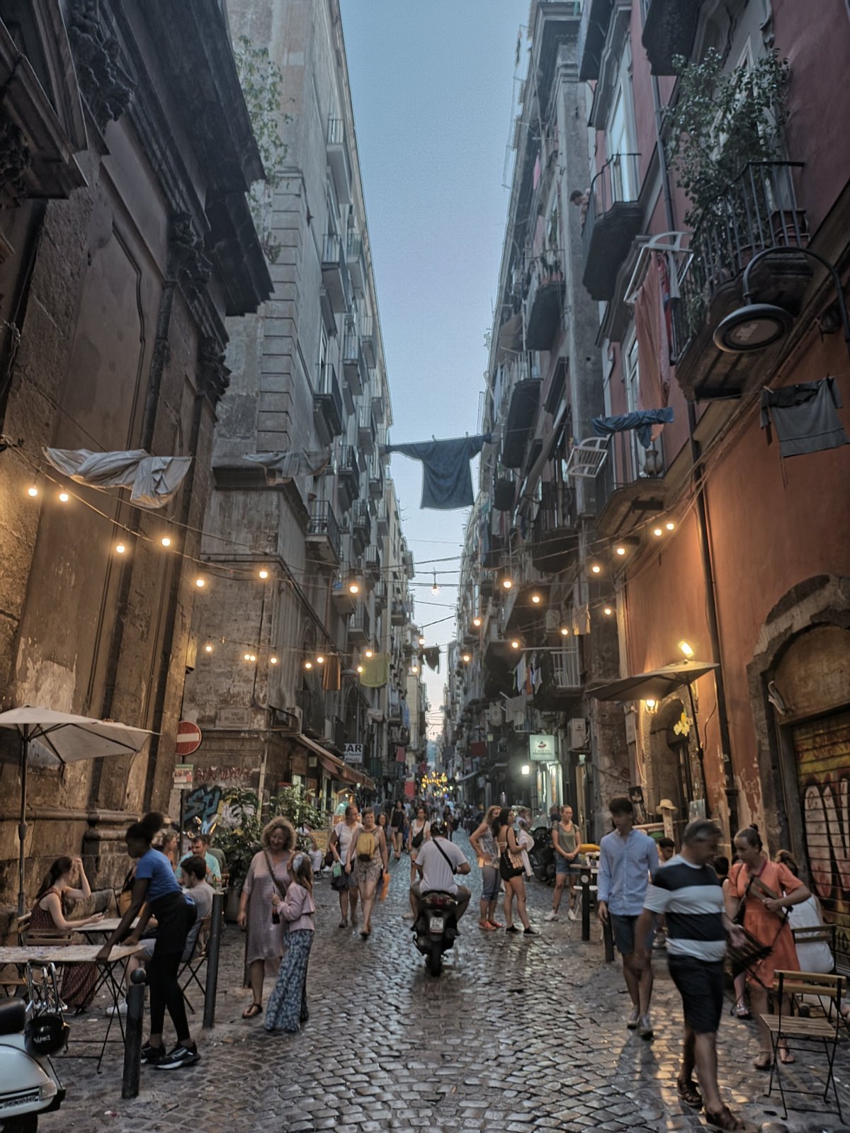 V neapolských uličkách