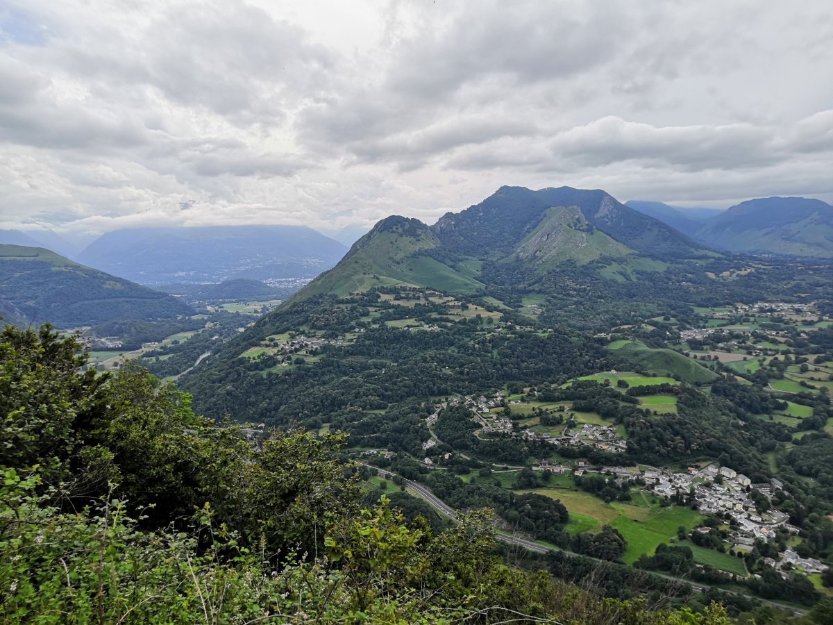 Pohled z kopce na Pyreneje
