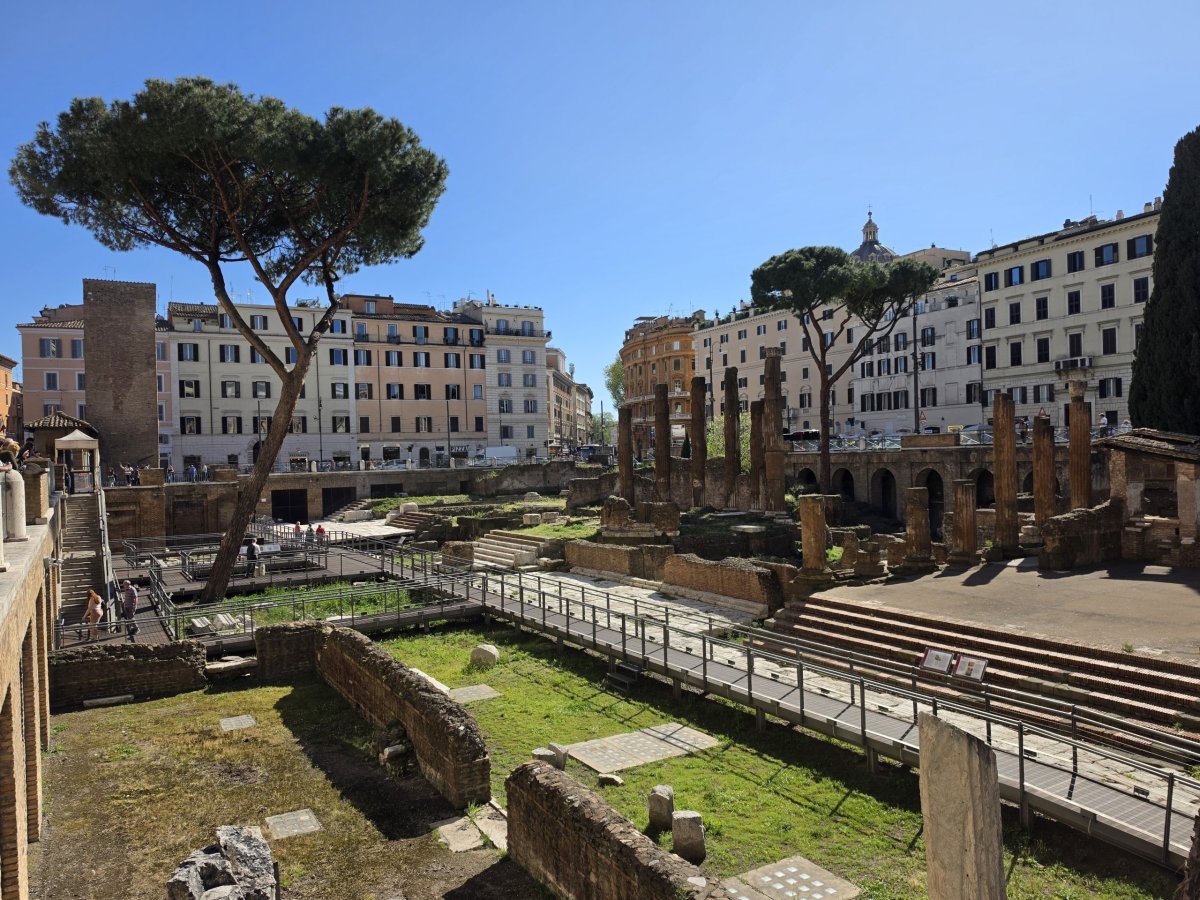 Pohled zdarma na Largo di Torre Argentina