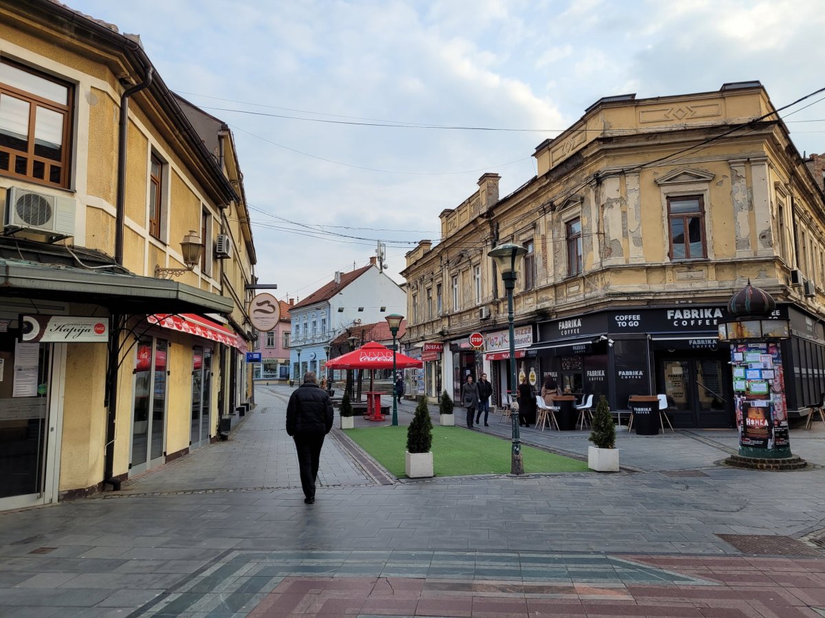 Vylidněné centrum Tuzly