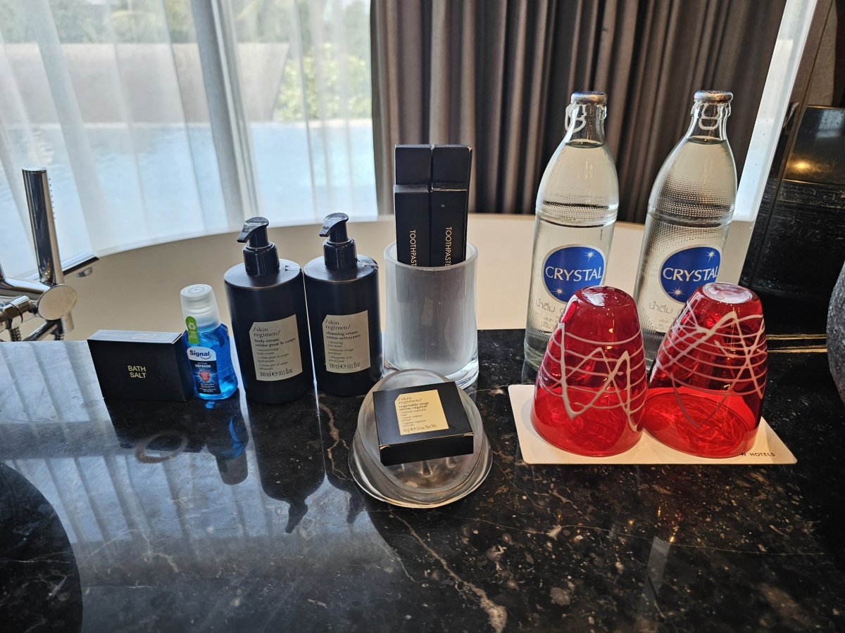 Voda a amenities v koupelně