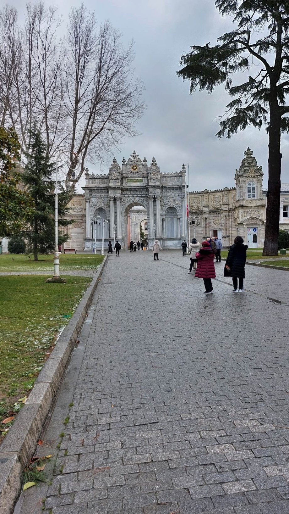 Vstup do paláce Dolmabahce