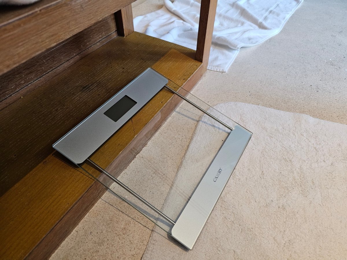 Stoupací váha v koupelně