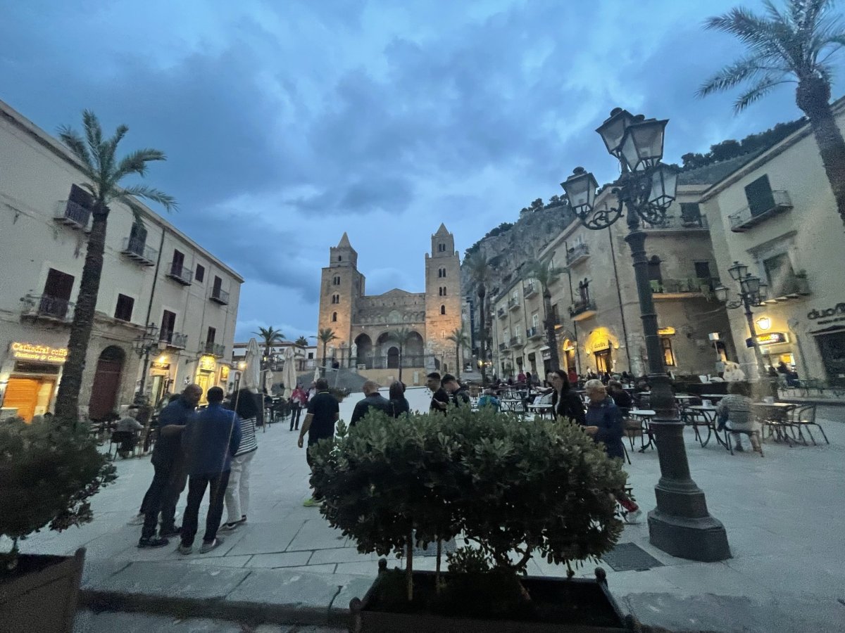 Večerní městečko