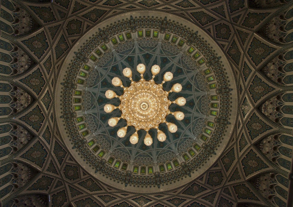 Úchvatný lustr z Itálie váží téměř devět tun.