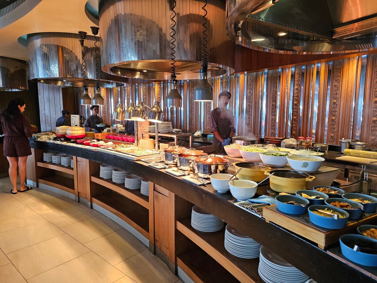 Snídaně - bufetový pult