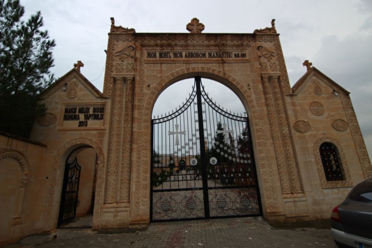 Mor Hobil-Mor Abraham, Midyat