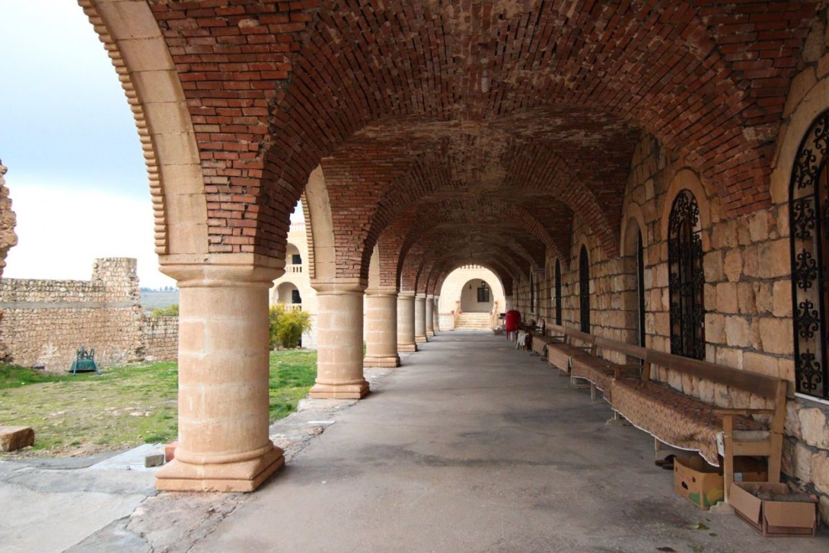 Mor Hobil-Mor Abraham