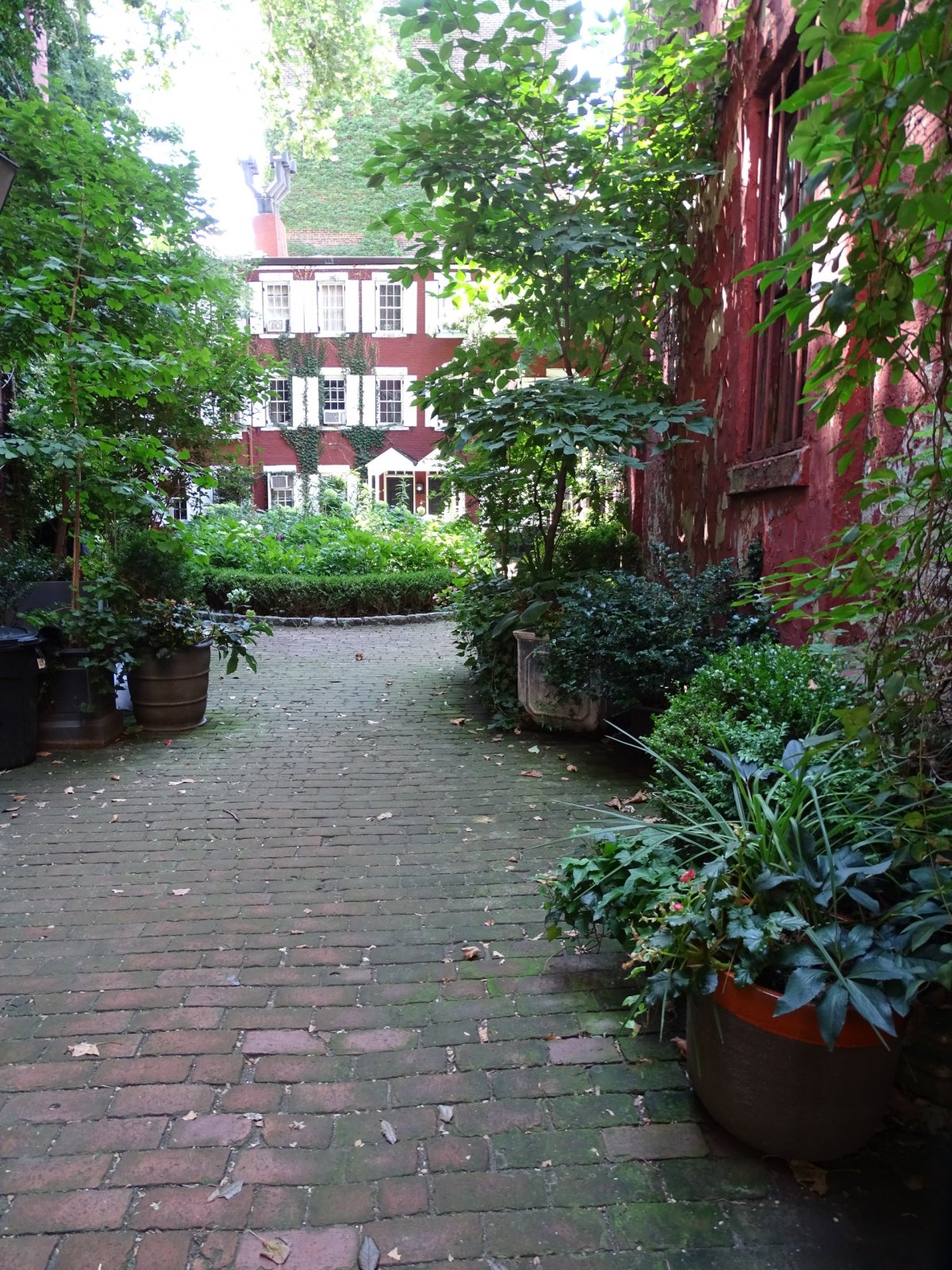 St Luke in the Fields Garden