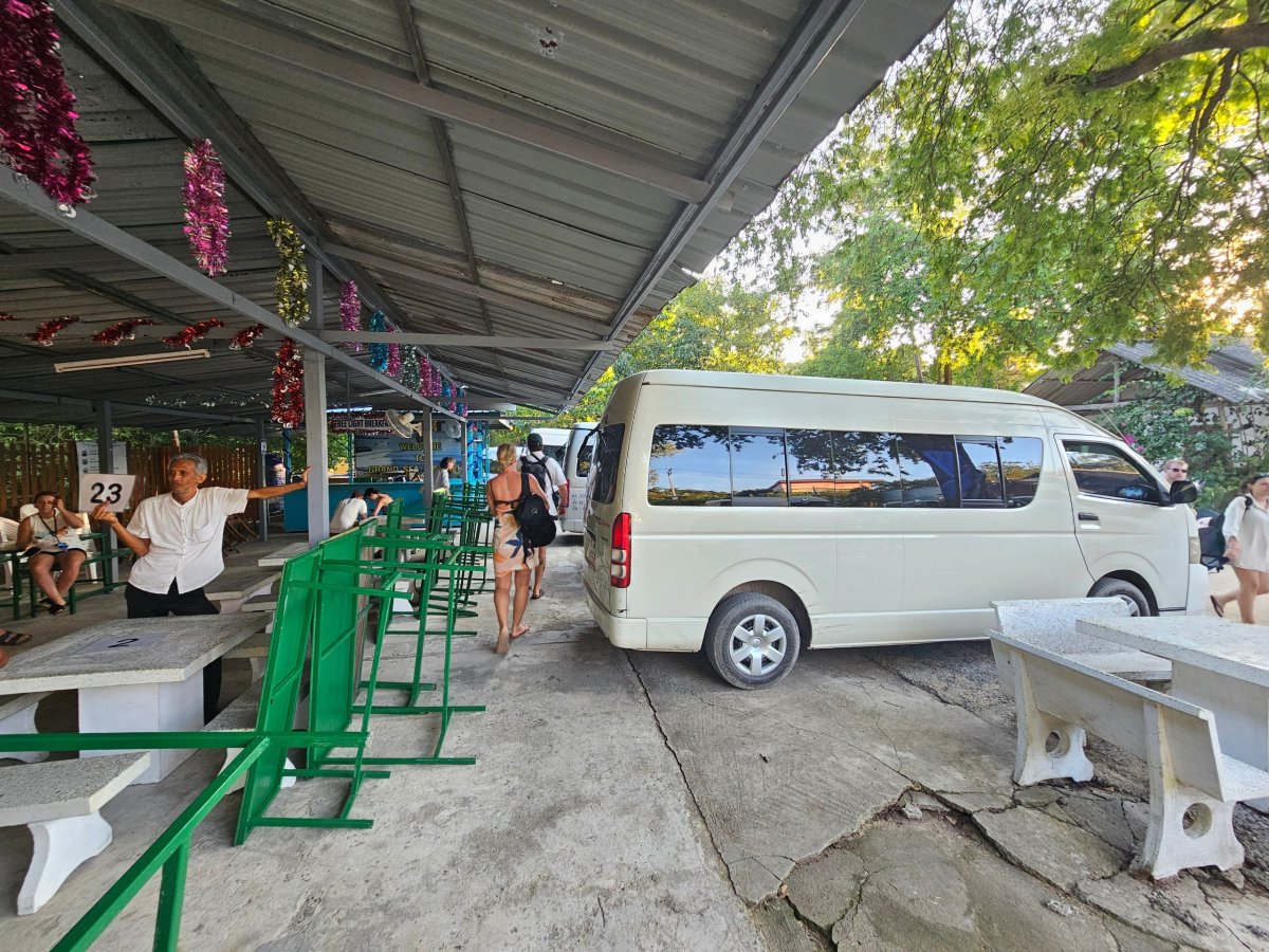 Minivan - odjezd zpět do hotelu