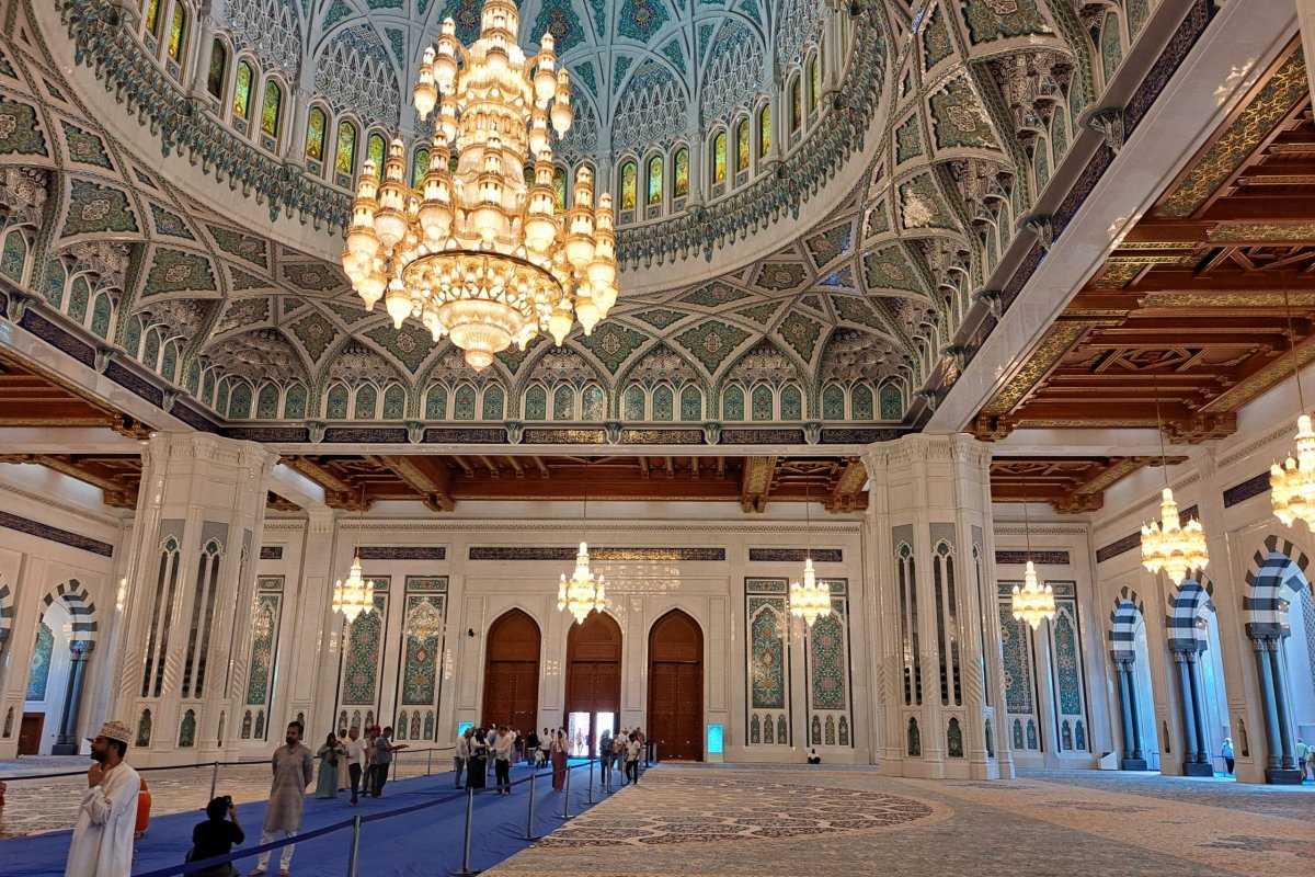 Mešita sultána Kábúse interiér