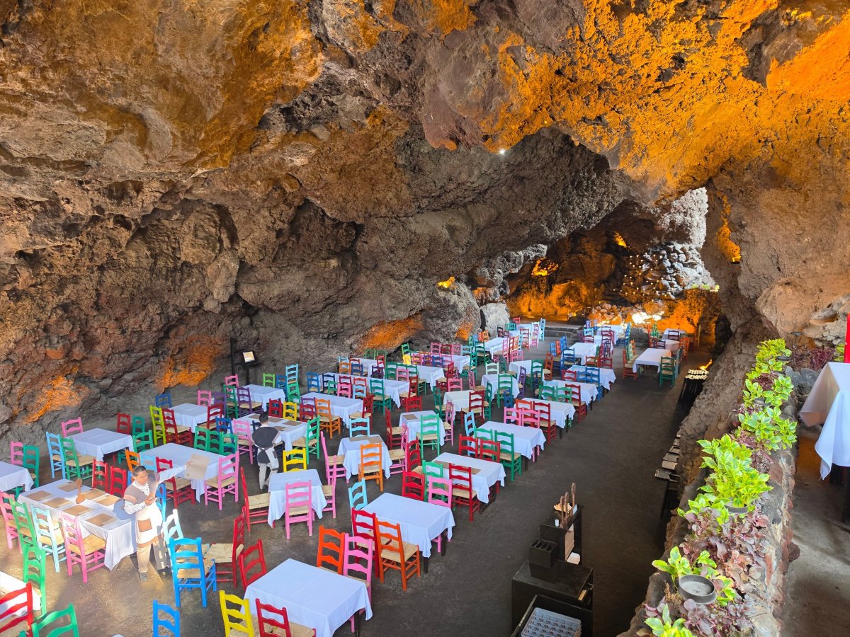 Jeskynní restaurace Gruta