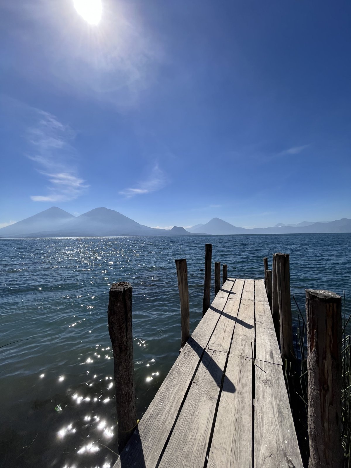 Jezero Atitlán z pohledu San Antonia