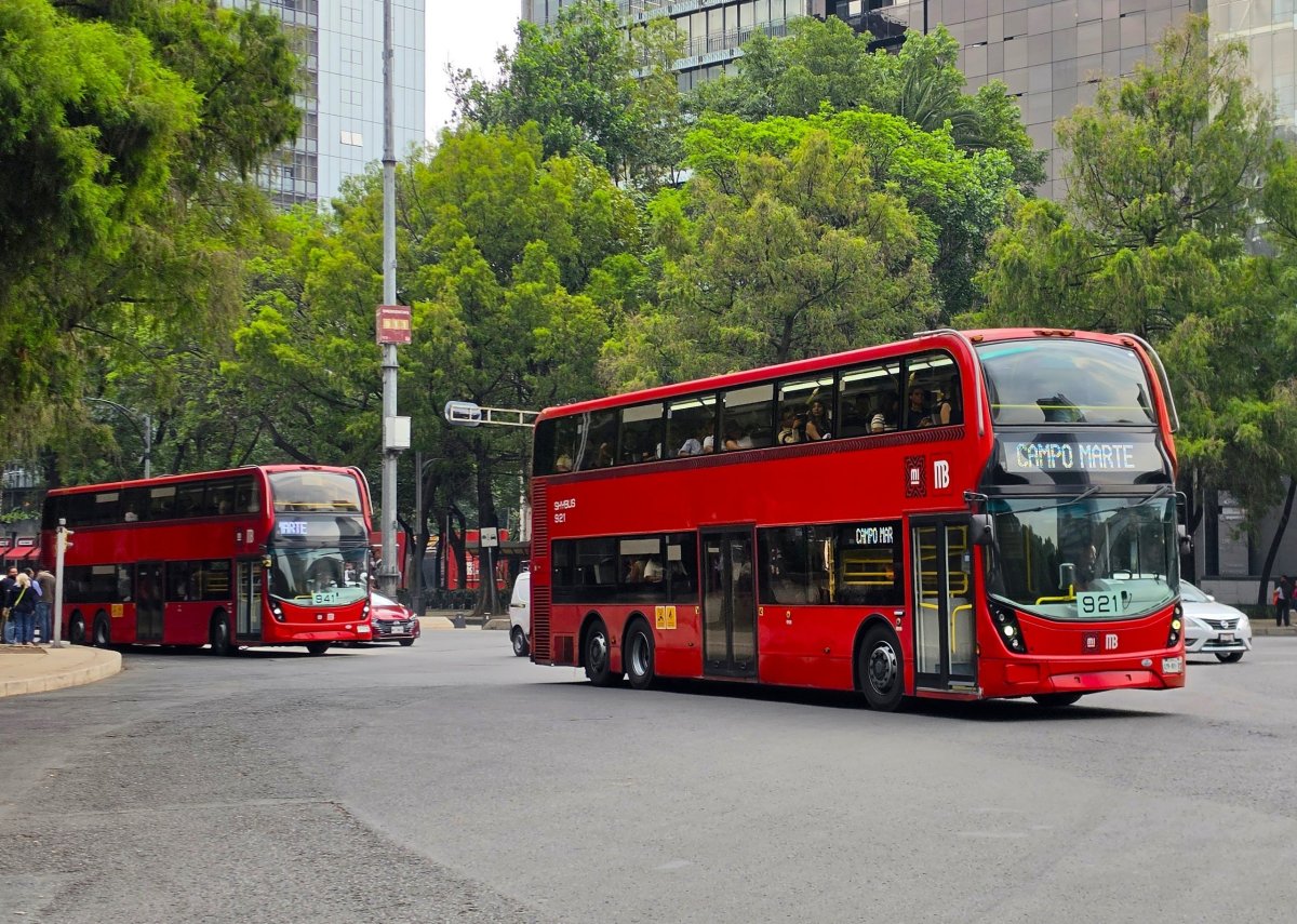Metrobusy v Mexico City
