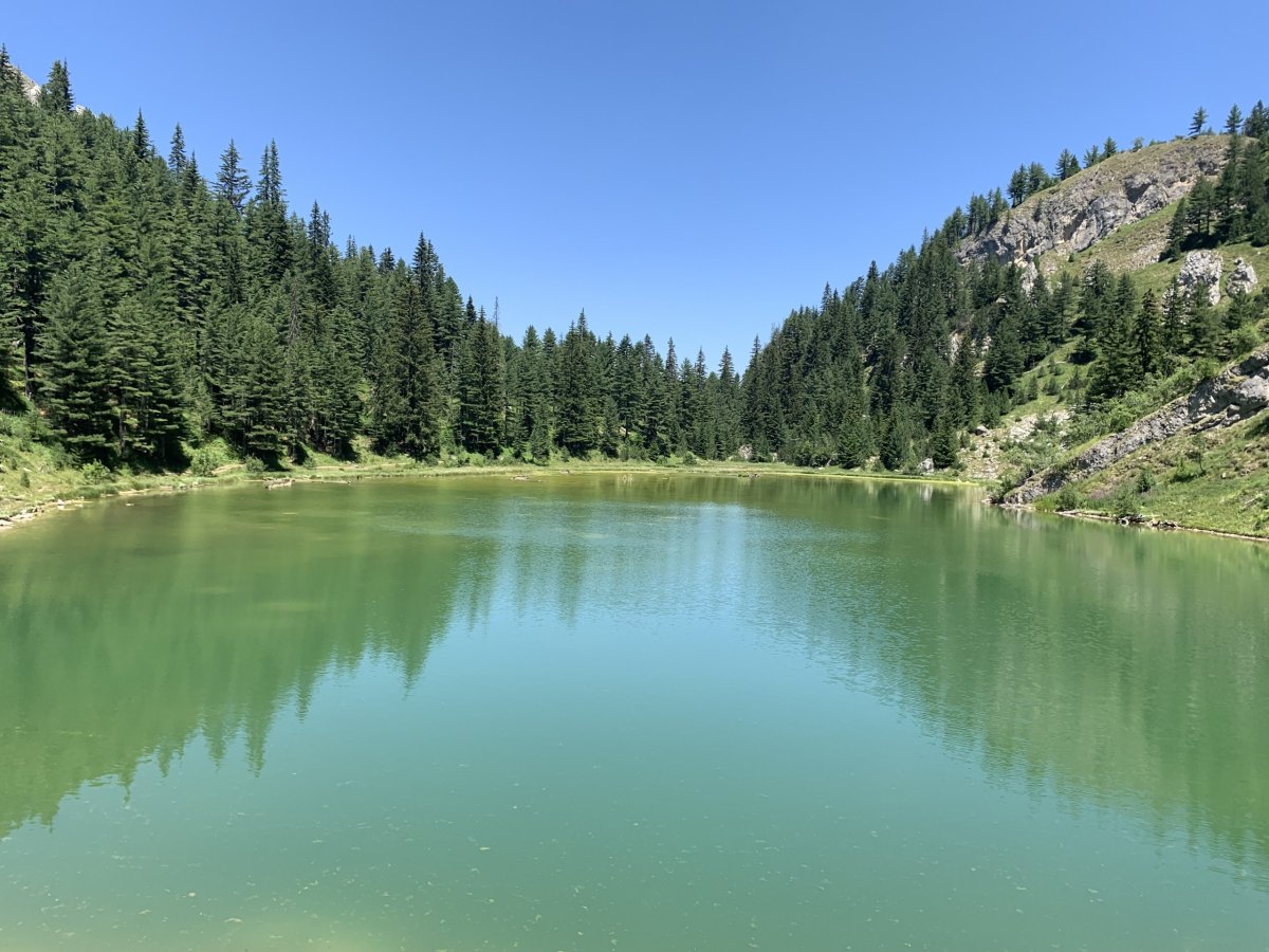 Jezero Liqeni i Kuqishtes