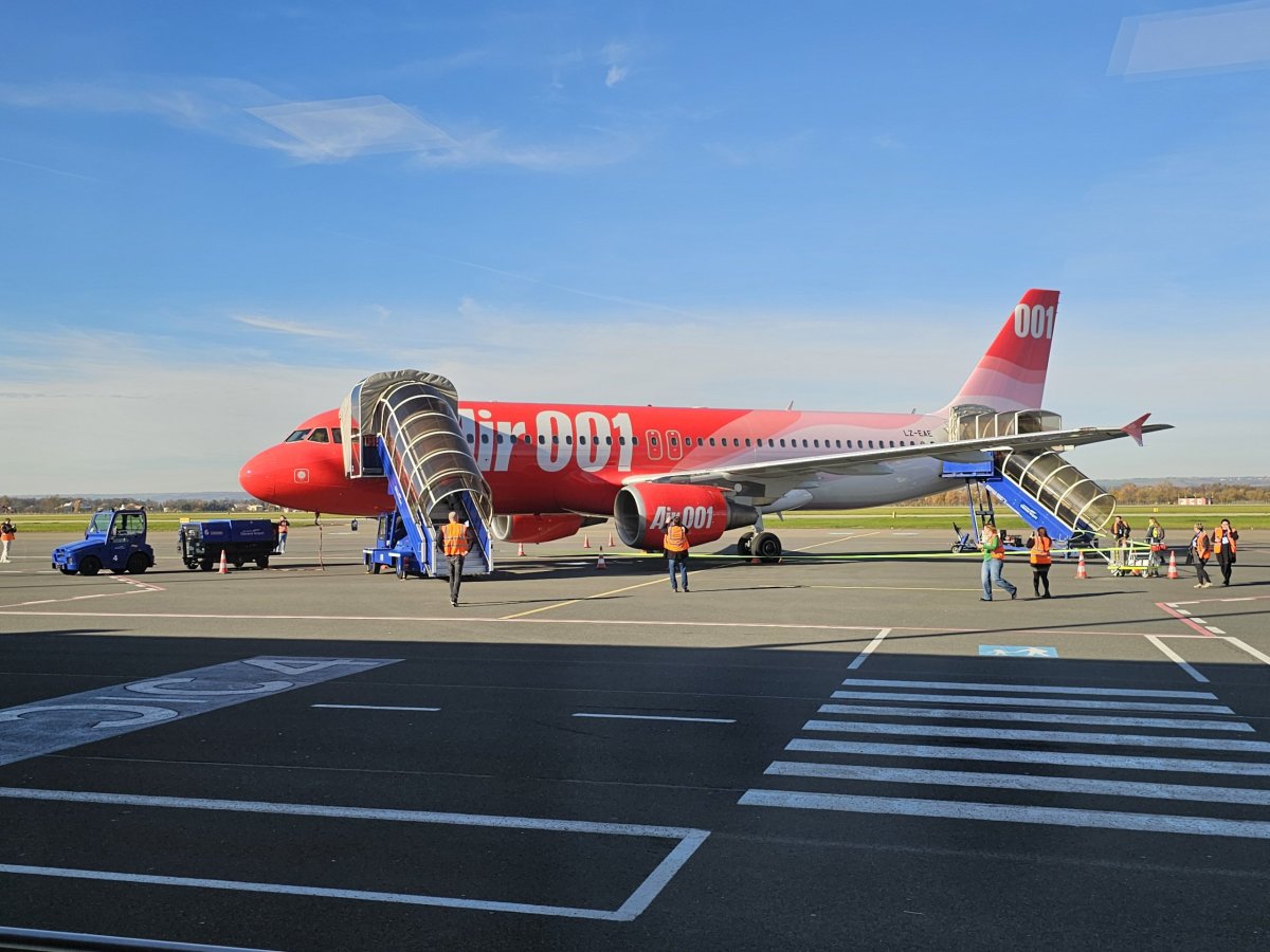 Airbus A320 na letišti Ostrava