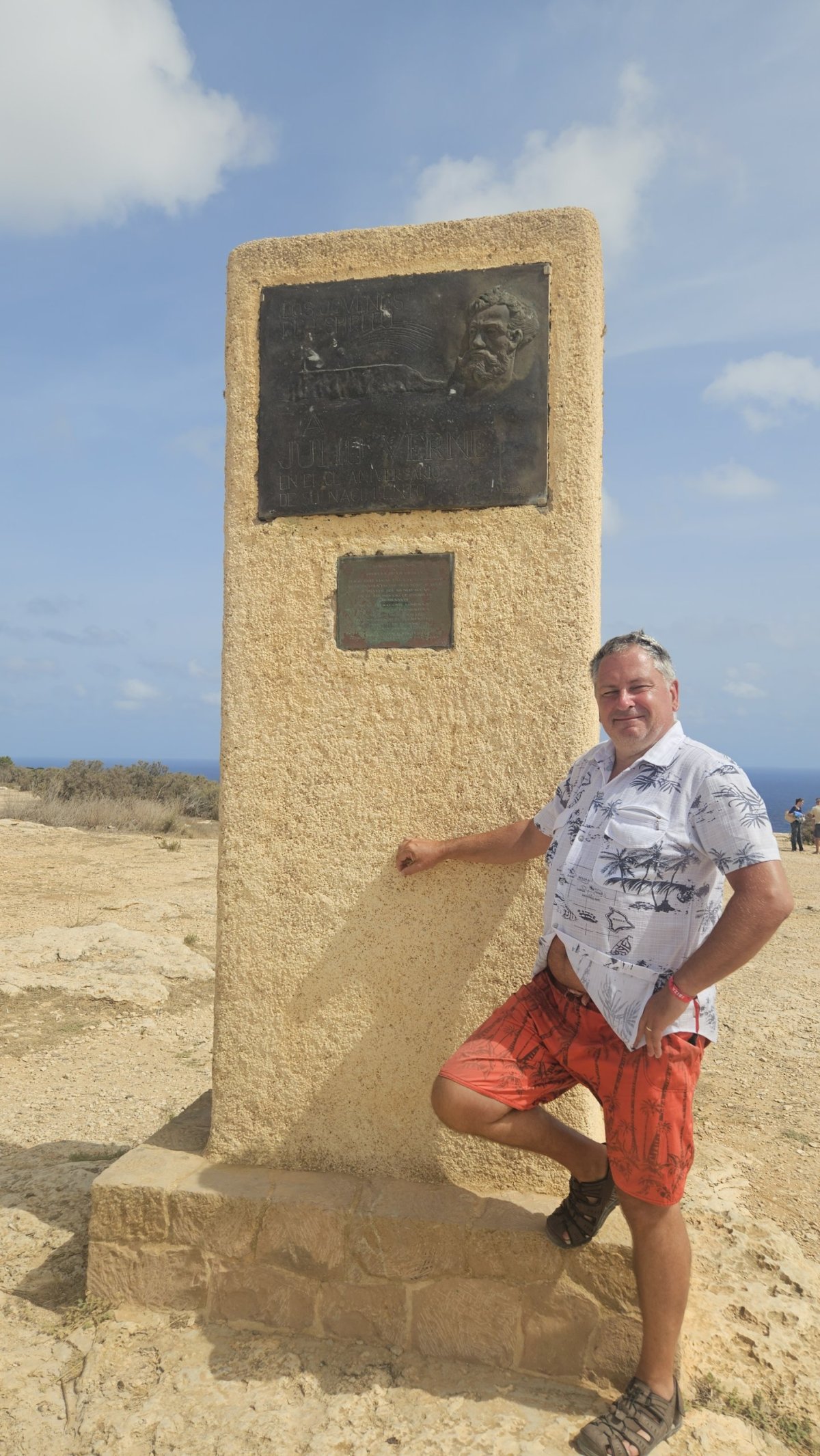 Pomník Julese Verna