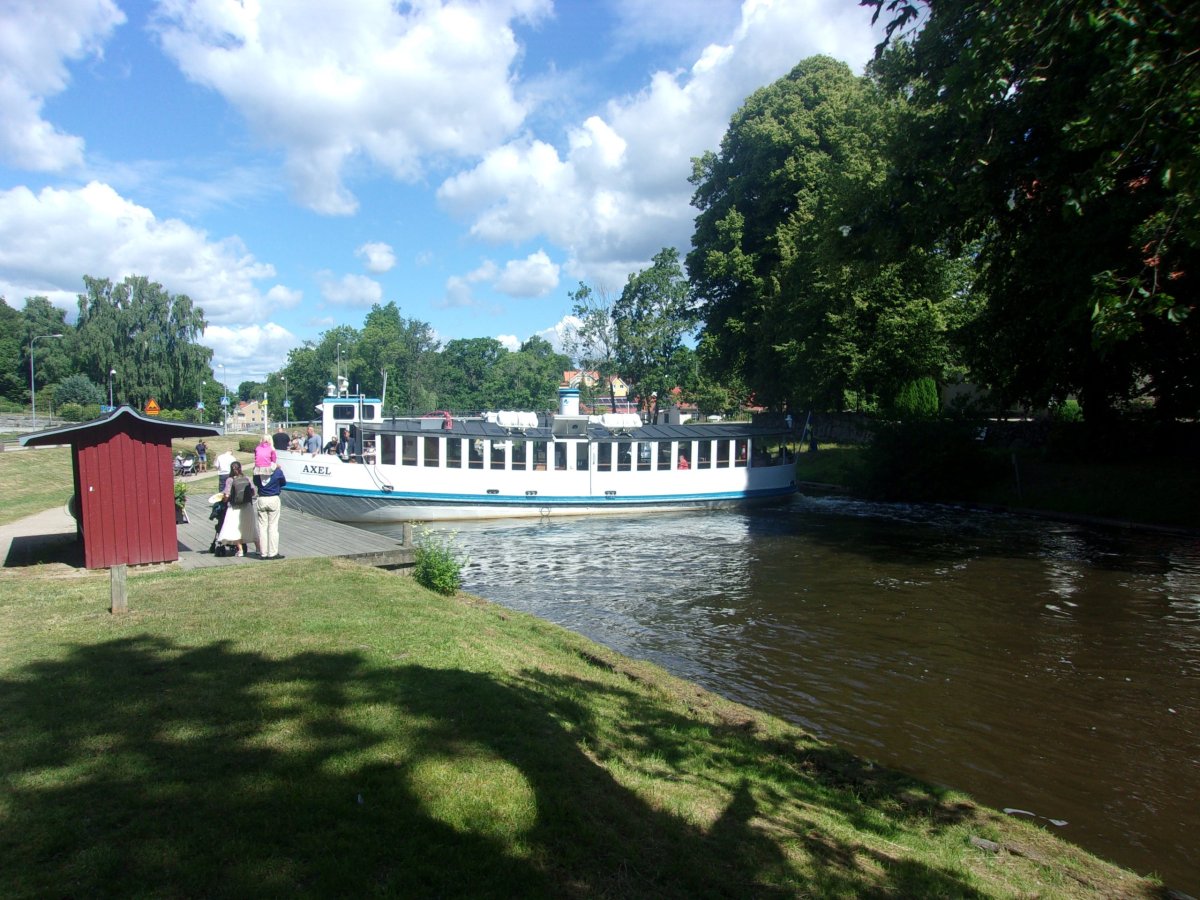 Loď se na přesně na milimetry otočí