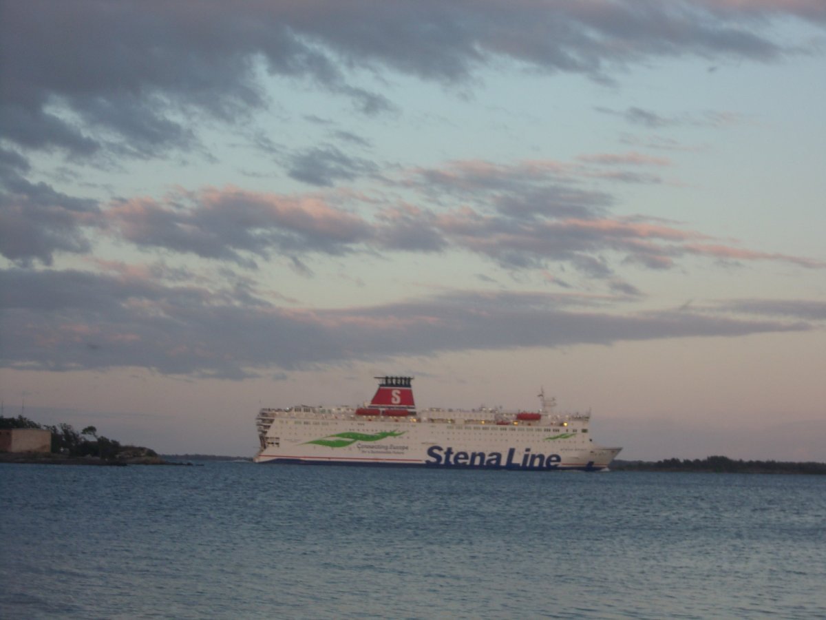 Touhle lodí jsme pluli