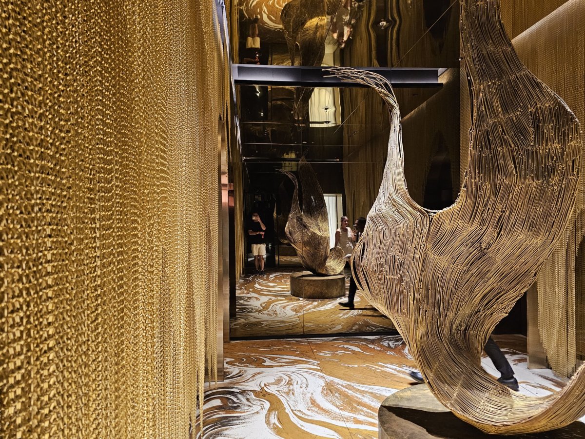 Arabica Empire Tower (hlavní vstup)