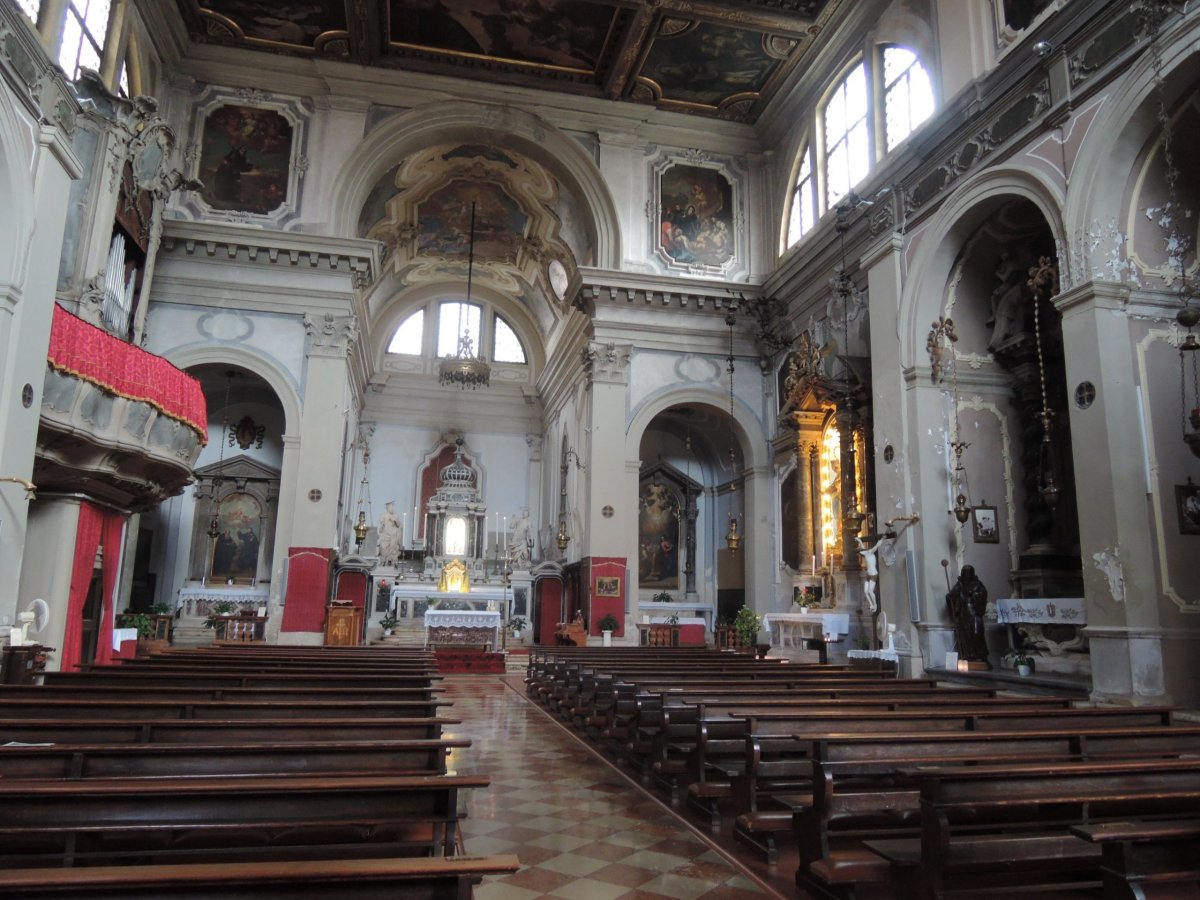 Místní kostel San Francesco di Paola
