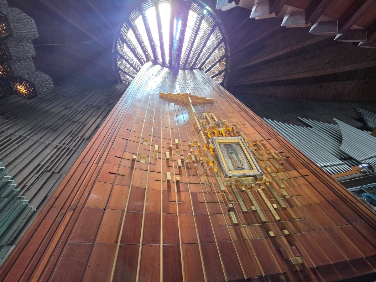 Interiér - Basilica Guadalupe