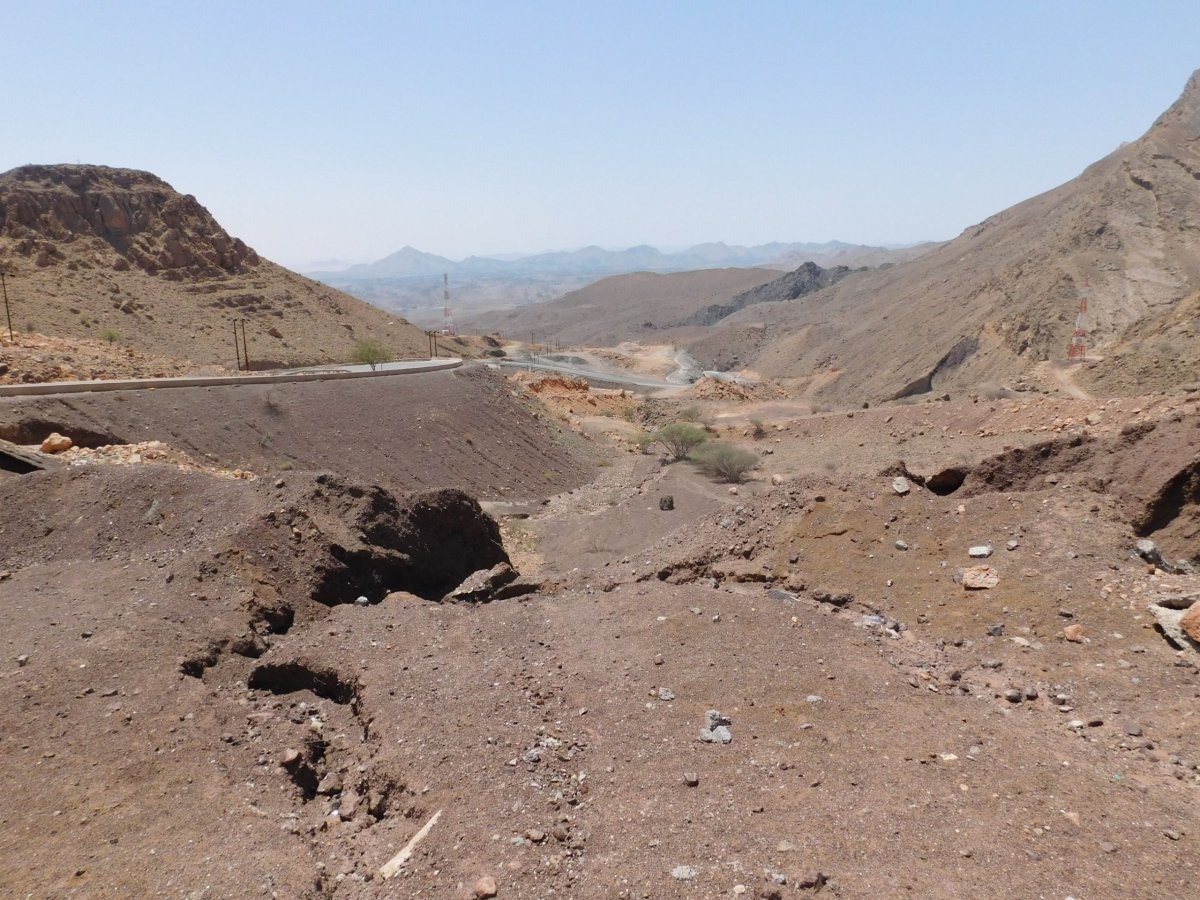 Horská silnice od Wadi Bhani Khalid