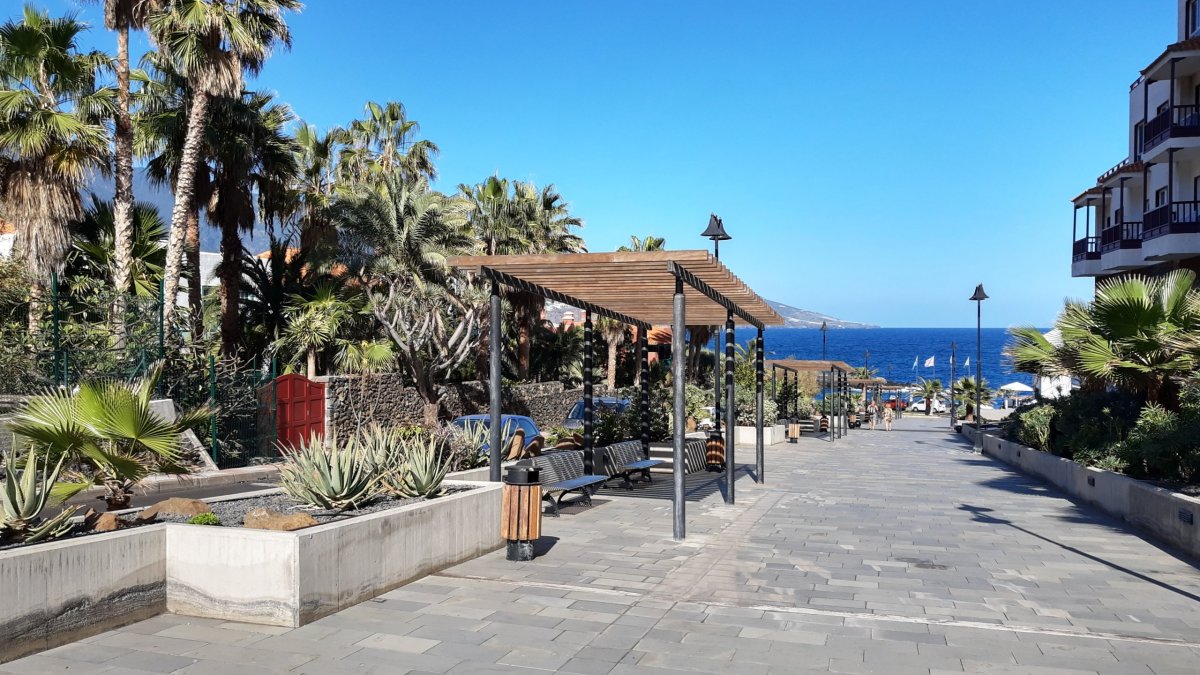 Pobřežní promenáda