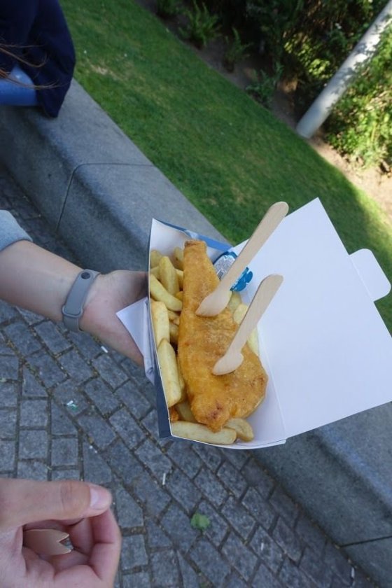 Fish'n'chips kousek od London Eye