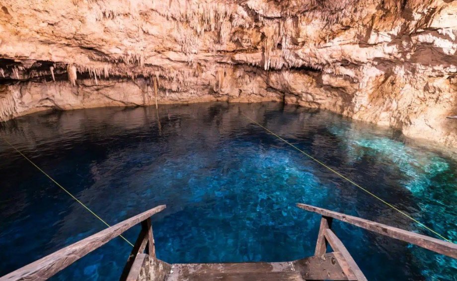 cenote Aktun-Bej