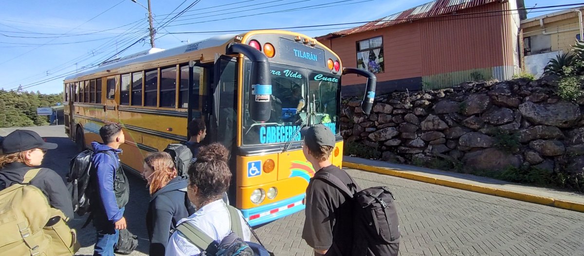 Bus do Tilaránu
