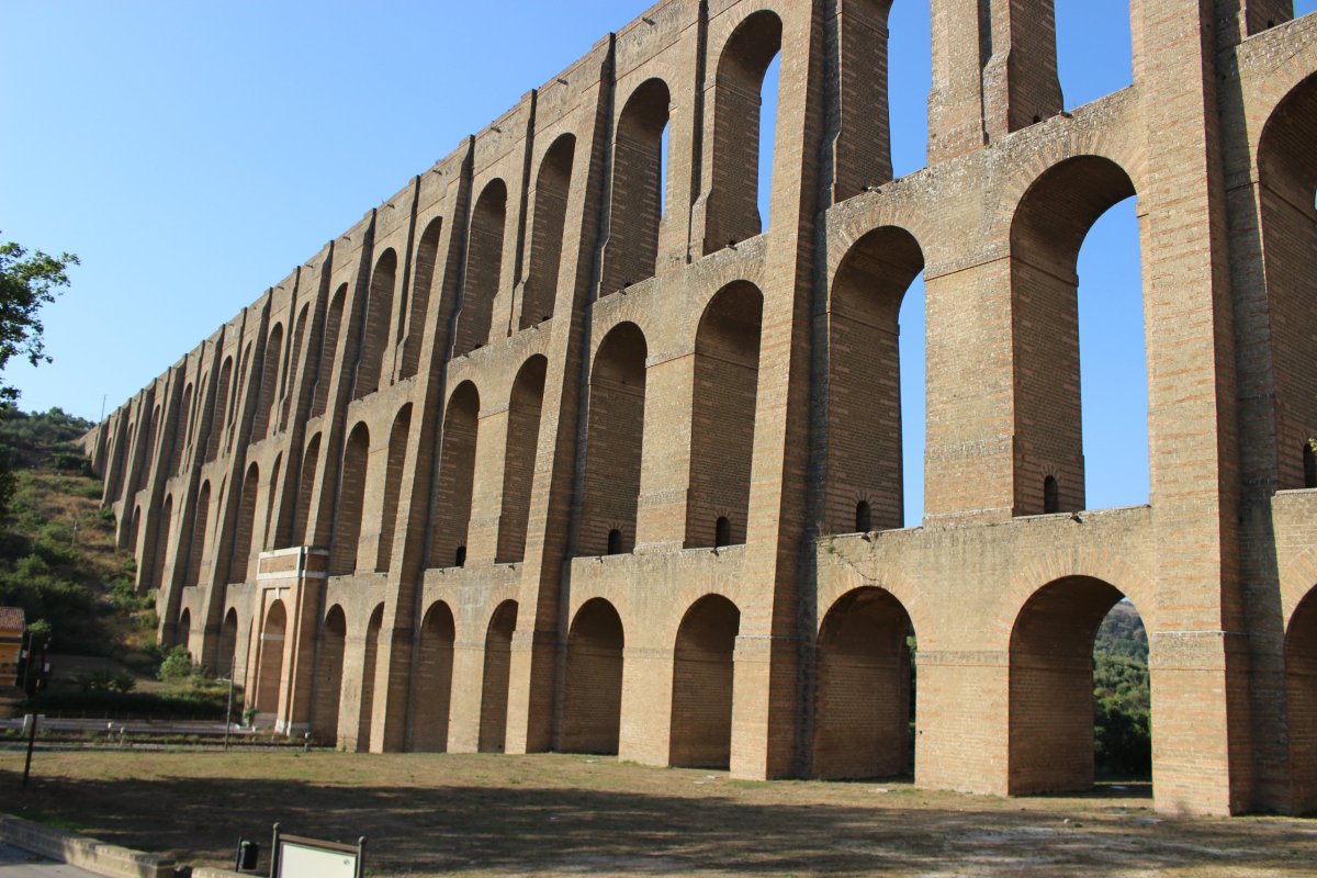 Akvadukt Vanvitelli