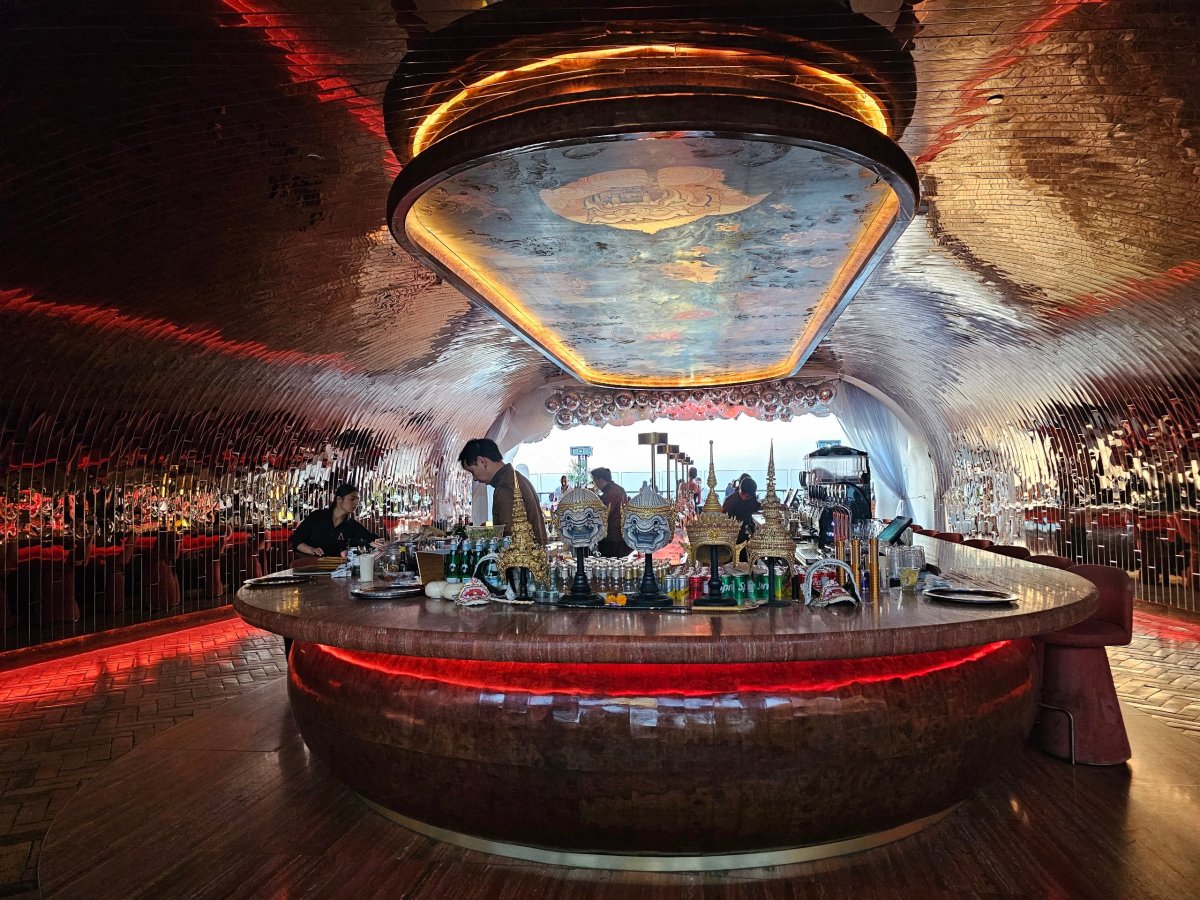 Rooftop Bar na Akara Sky Hanuman