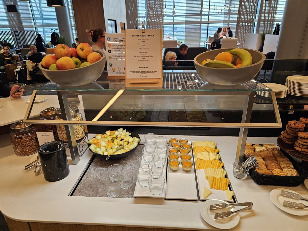 Sladkosti, ovoce a sýry