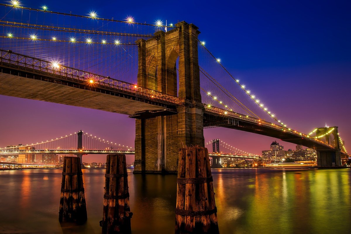 Noční Brooklyn Bridge