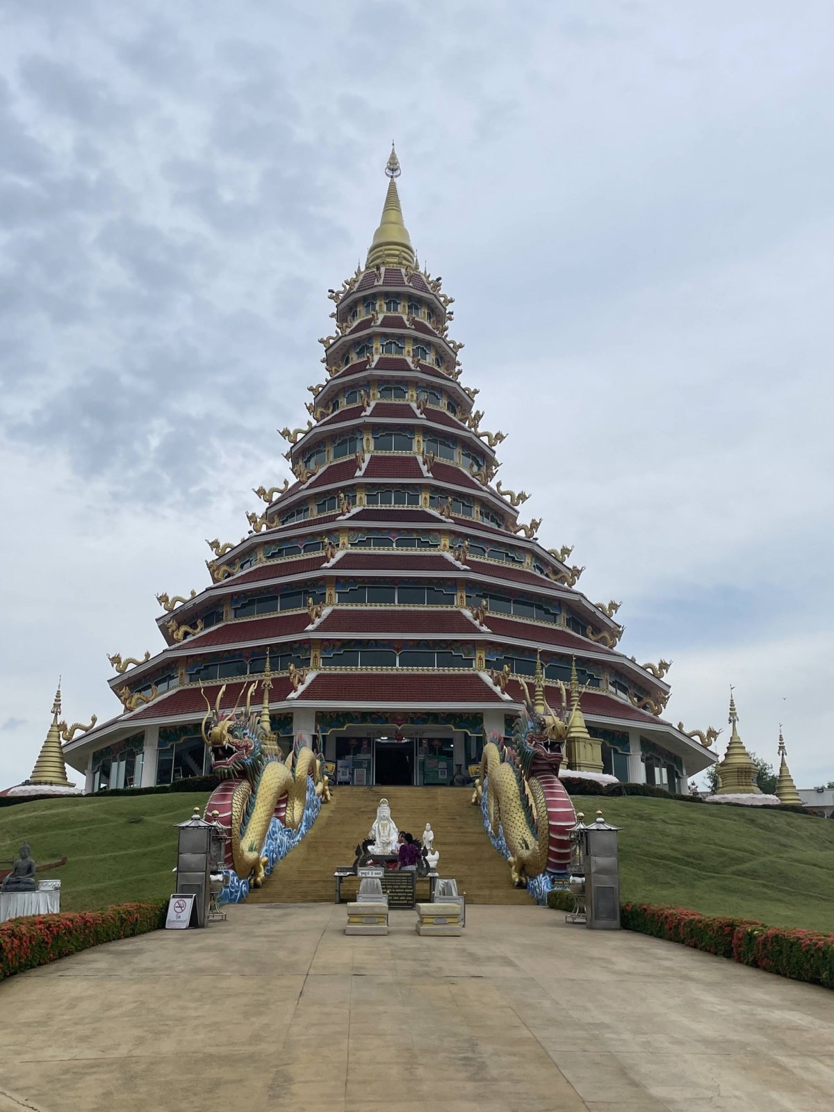 Pagoda ukrývající dřevěného Buddhu