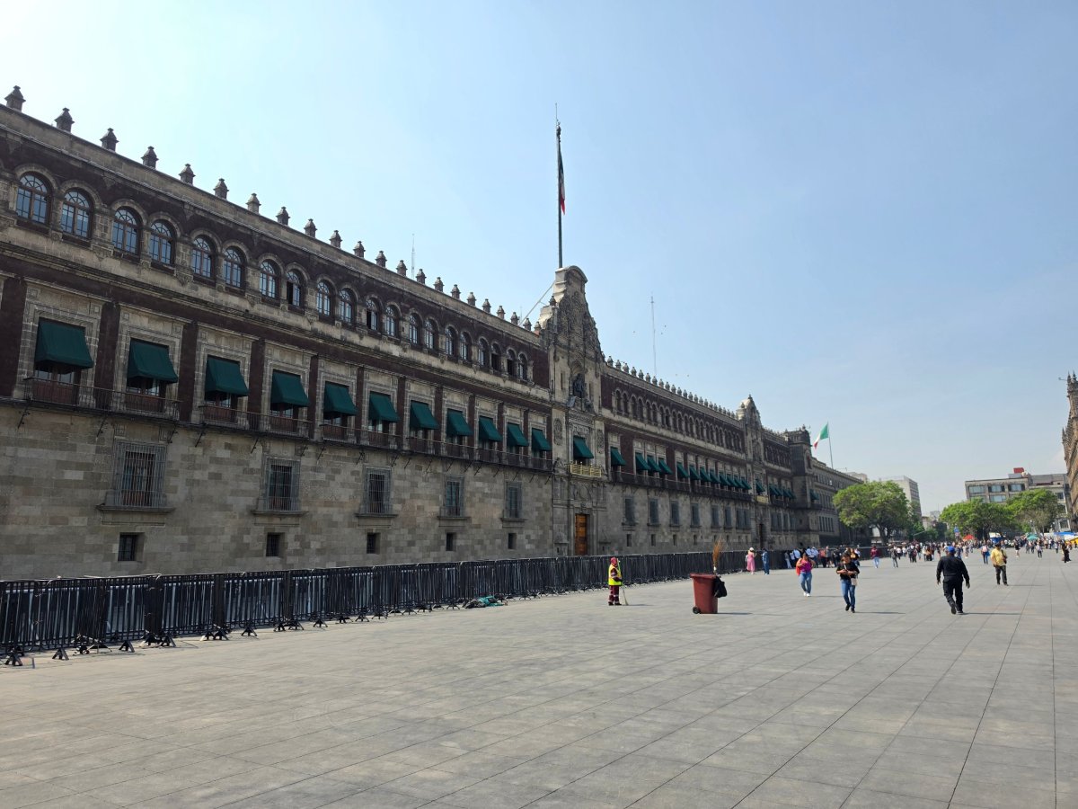 Náměstí Zócalo, Palacio Nacional