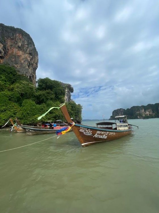 Longtail Boat - tradiční thajská lodička ze dřeva