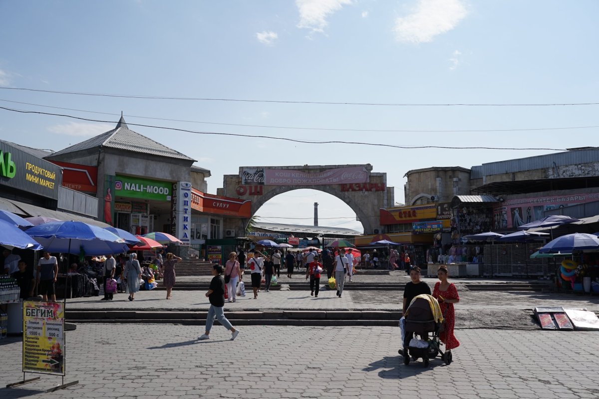 Osh Bazaar v Biškeku