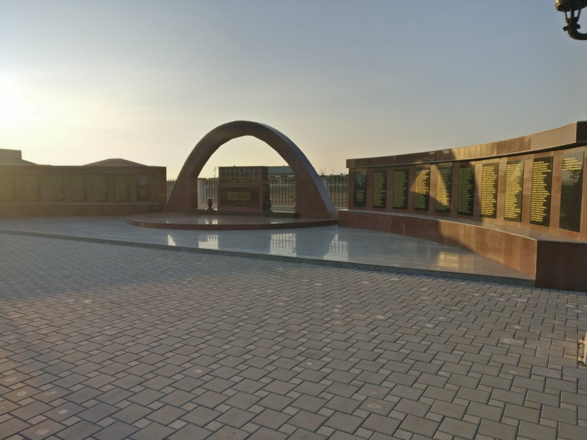 Neznámý památník - boje o Karabach?