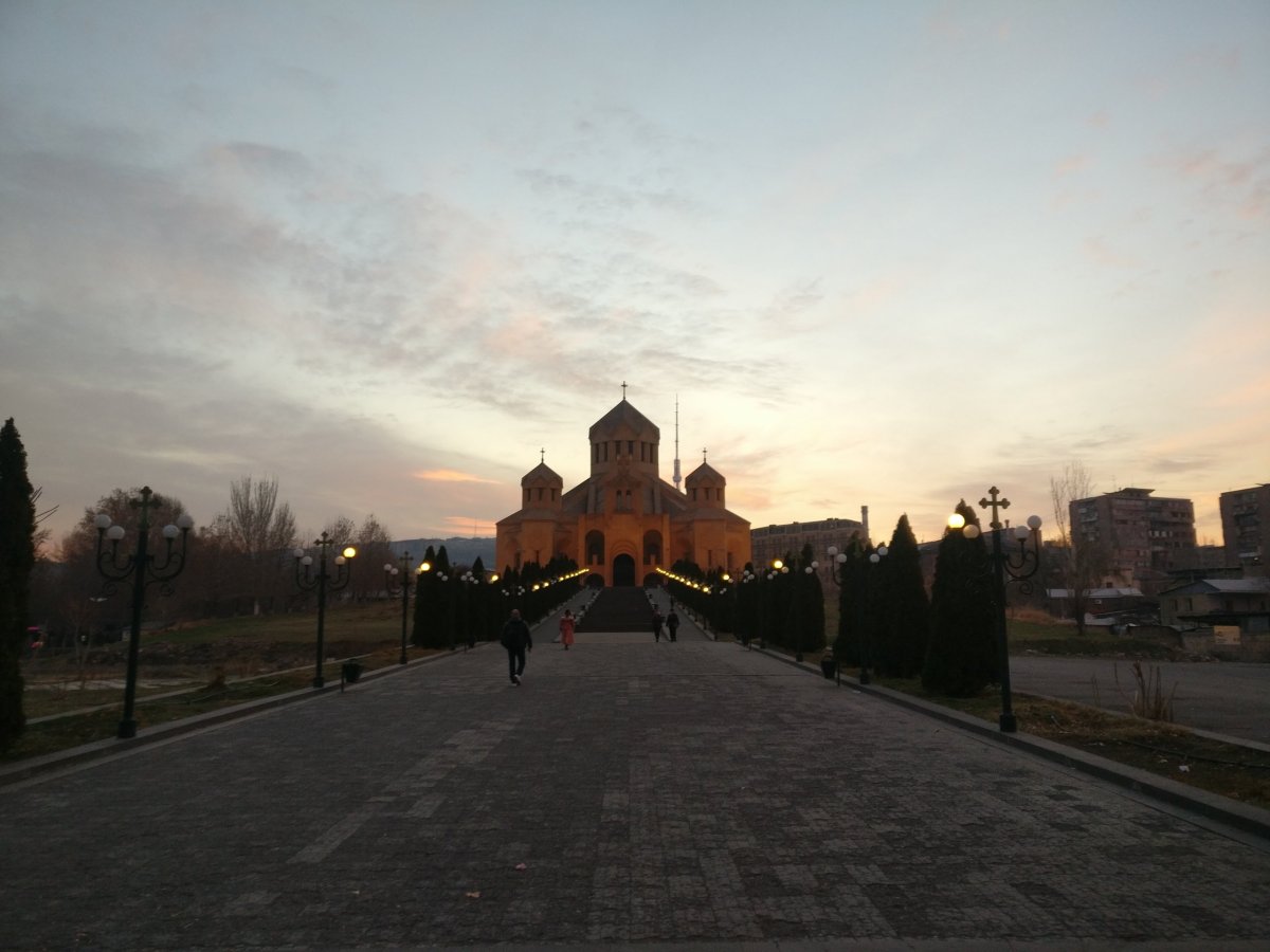 Rozbřesk nad Jerevanem