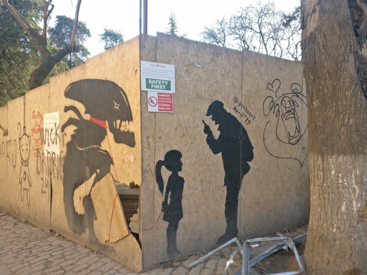 Tady zkrotnou i největší monstra. Gruzie patří k nejbezpečnějším zemím světa.