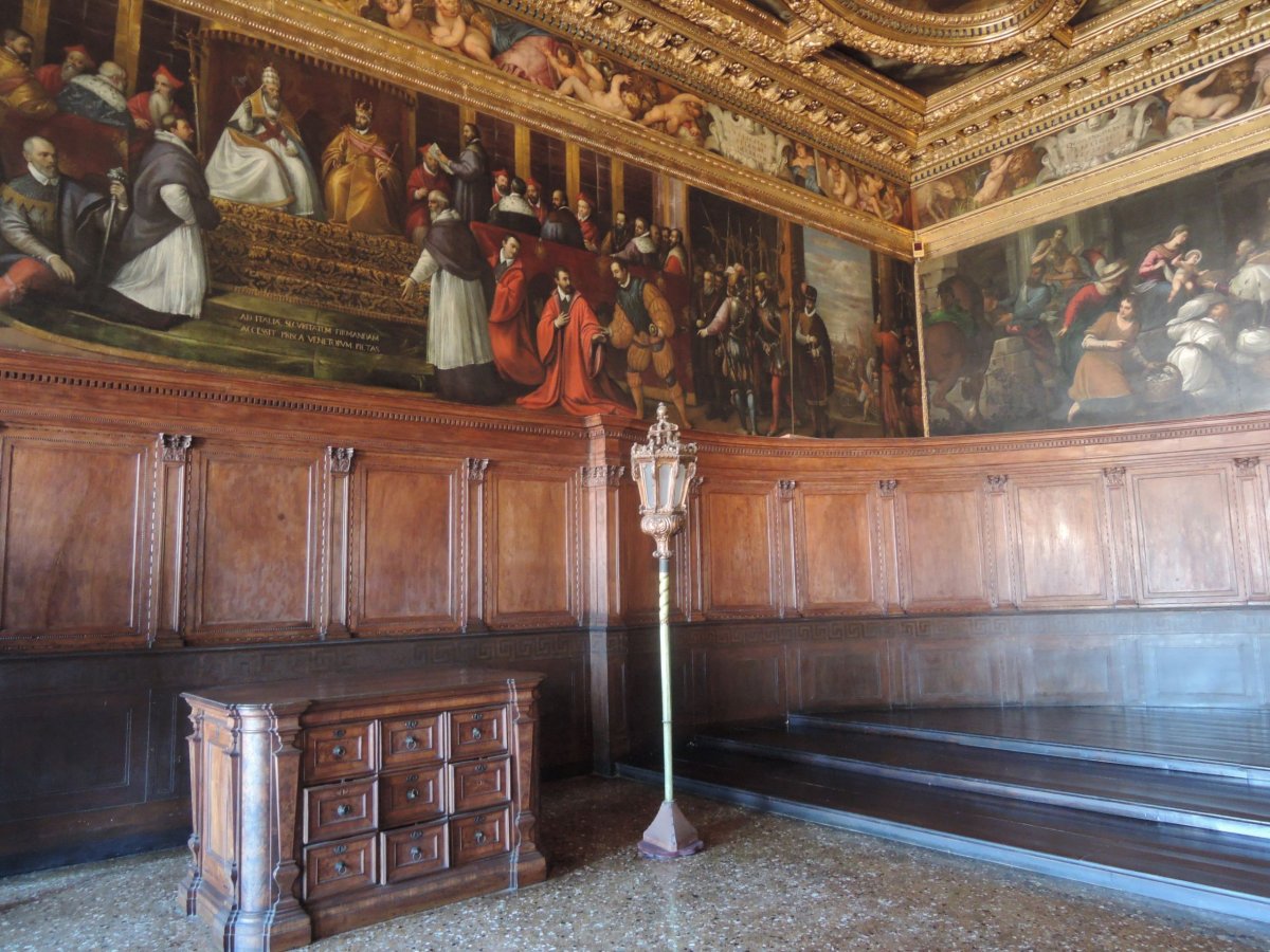 Sál Rady deseti /Sala del Consiglio dei Dieci/ - kontrolní orgán Kolegia, Senátu a dóžete (ustaven r. 1310)