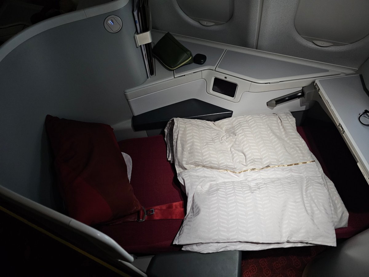 Sedačka rozložená na postel