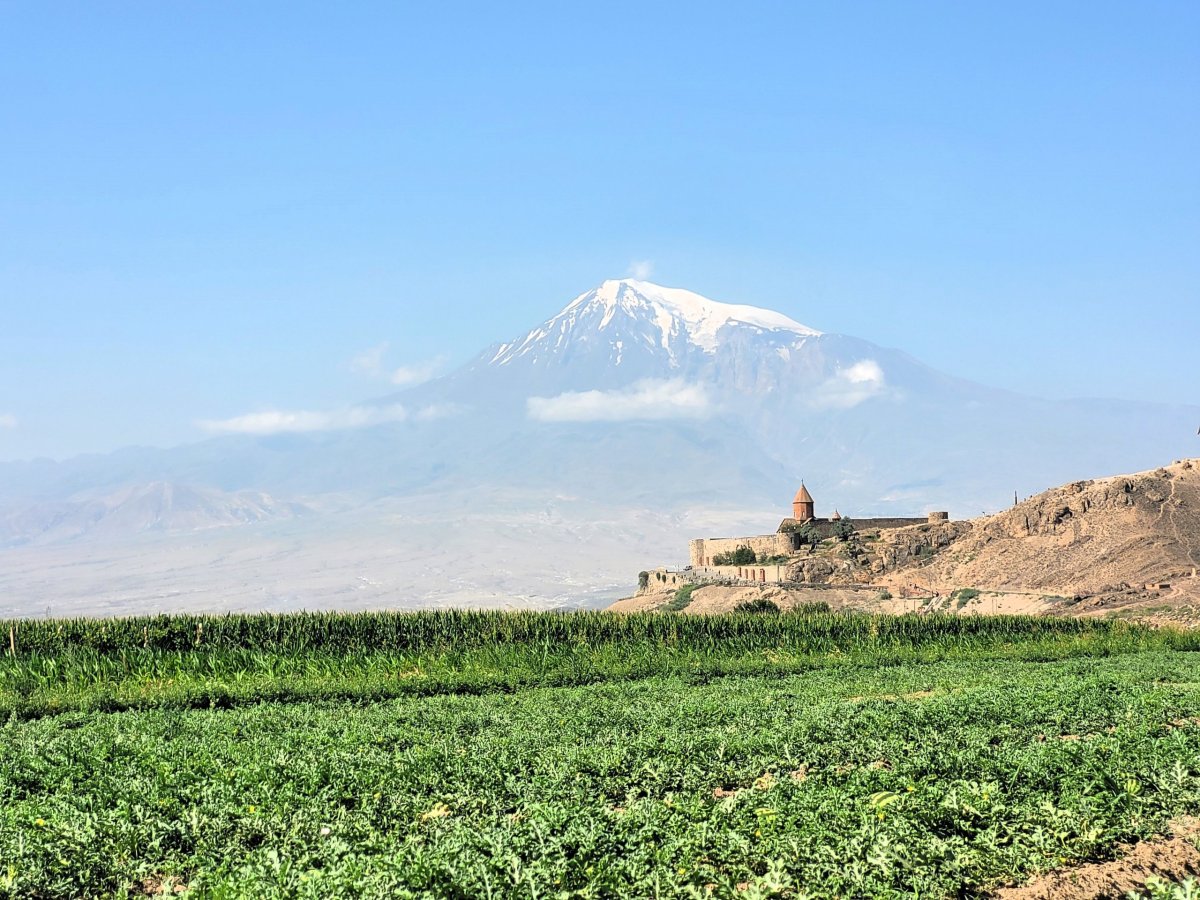Khor Virap. Na pozadí Ararat 5165 mnm.