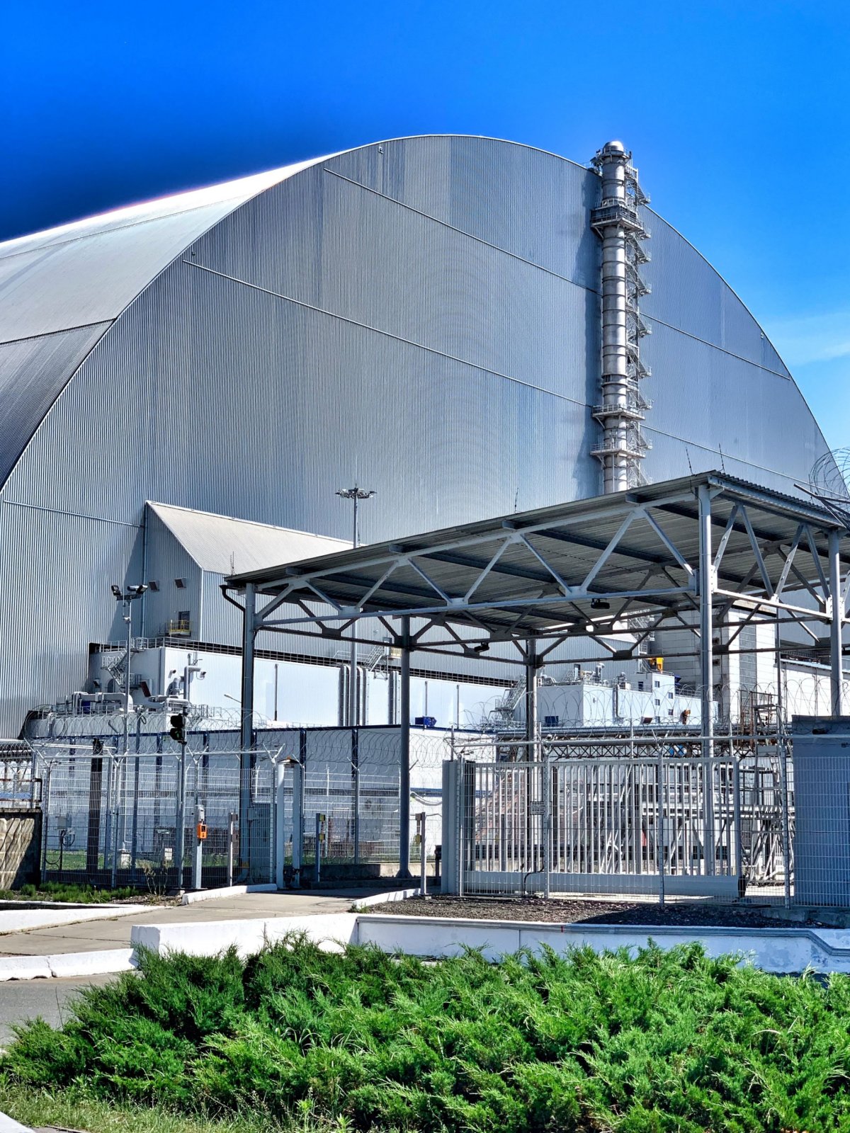 4. reaktor pod sarkofágem