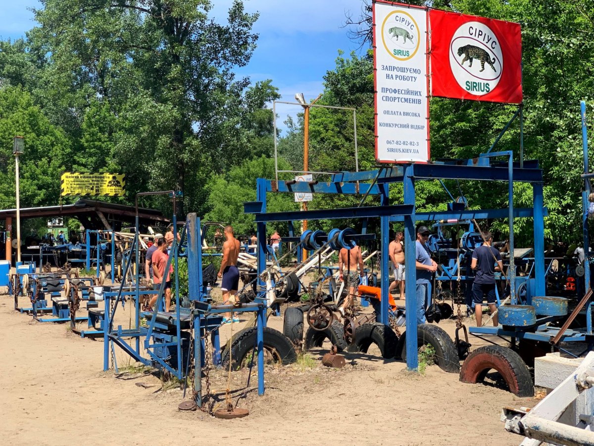 pláž u Dněpru - fitness zázemí