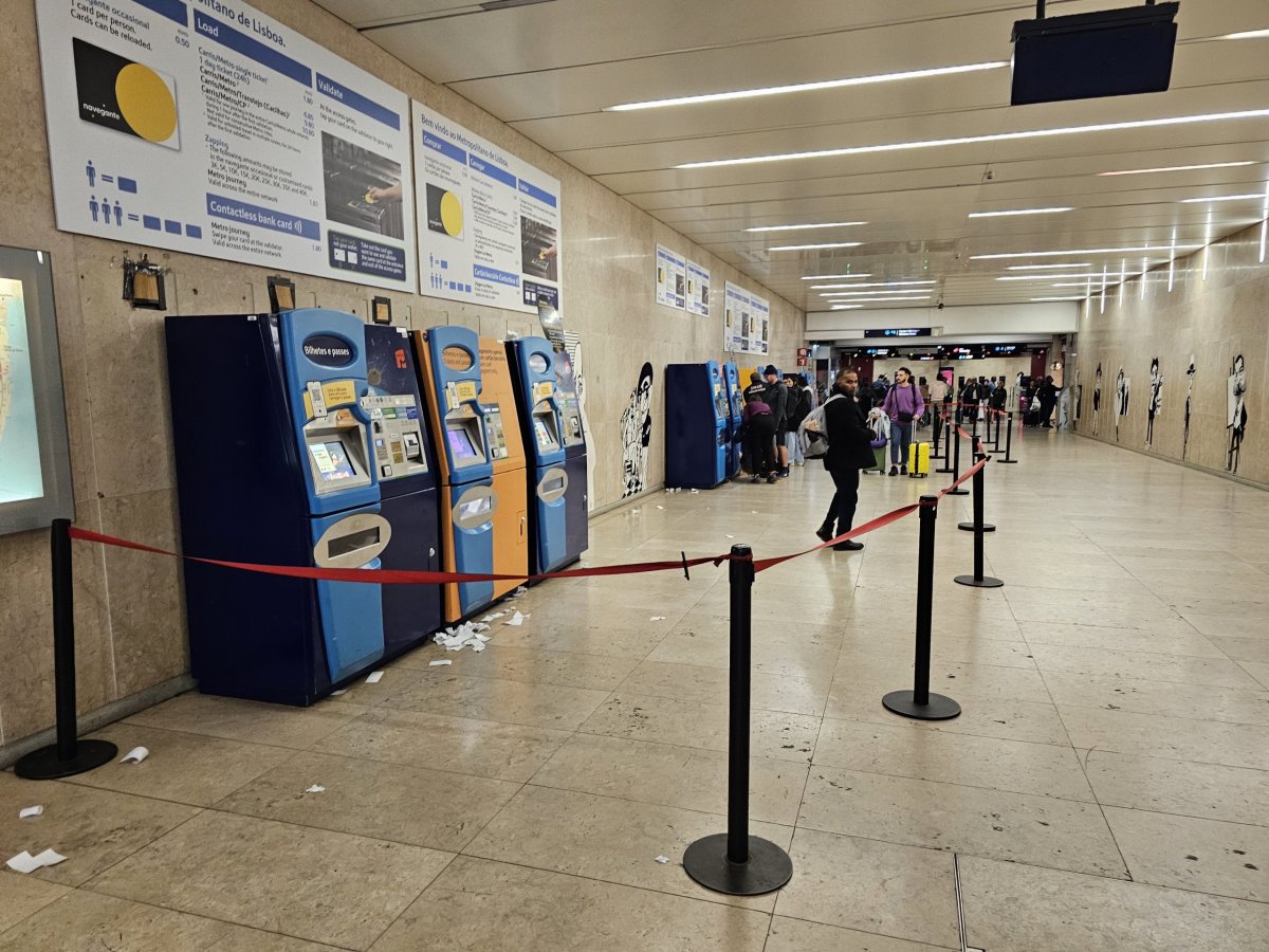 Automaty na jízdenky v metru (platí i na autobusy a tramvaje)